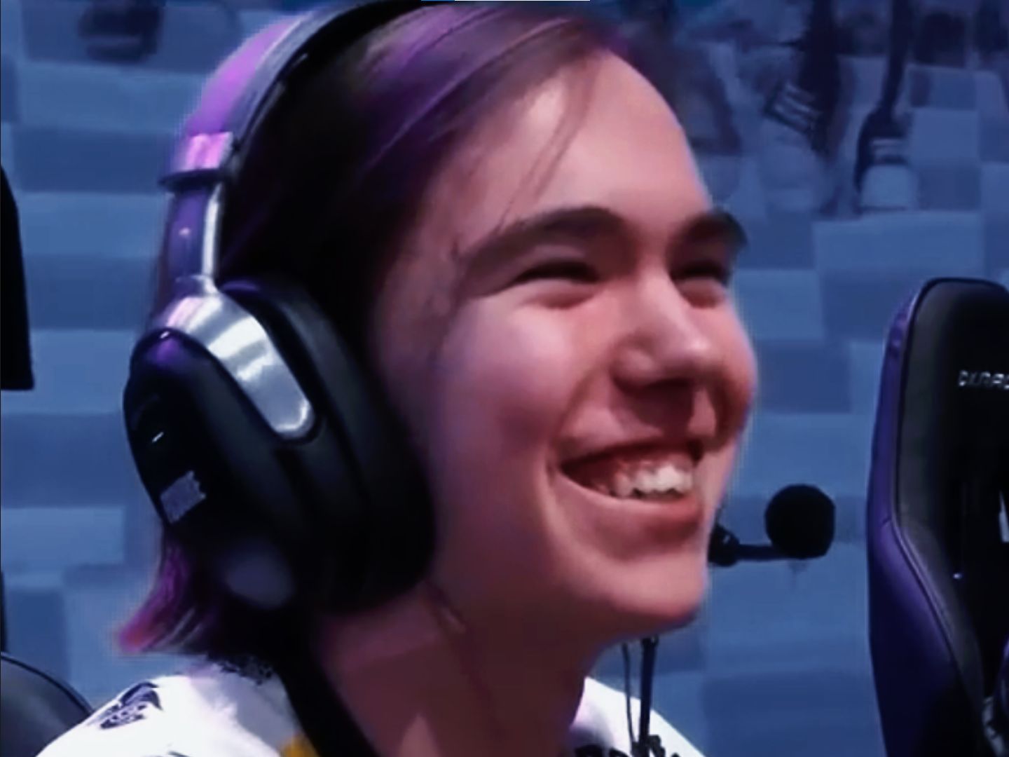 事激励着更 事激励着更