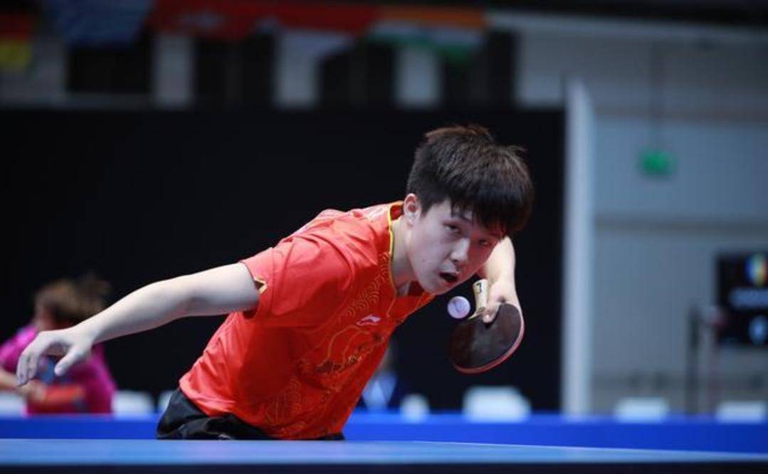 步拉开与其 步拉开与其