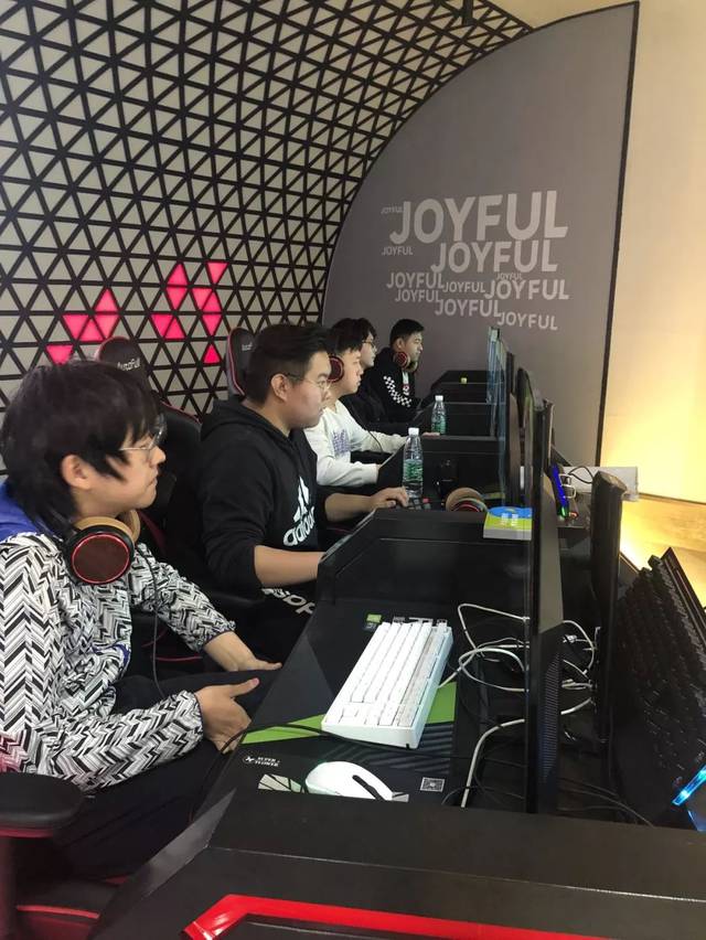 让人对比赛 让人对比赛