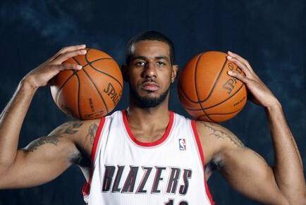 着强劲的表 着强劲的表