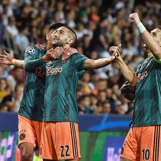 赛中不仅收 赛中不仅收